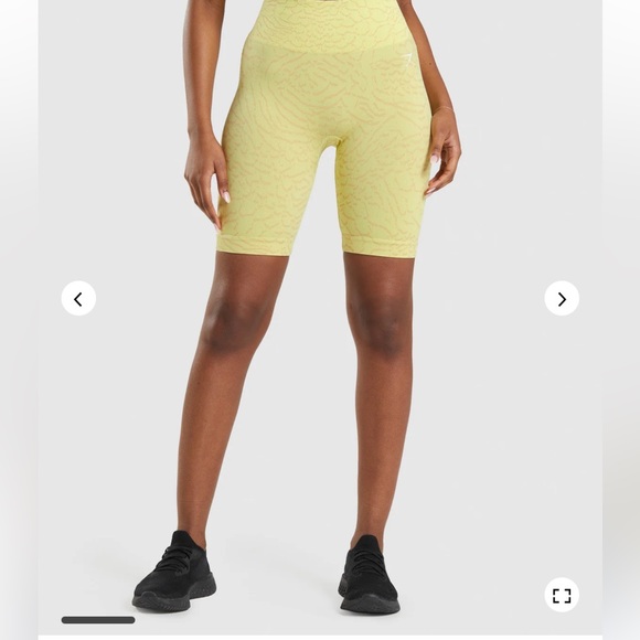 ✅✅GymShark ADAPT ANIMAL SEAMLESS CYCLING SHORTS Firefly Yellow - Picture 1 of 11